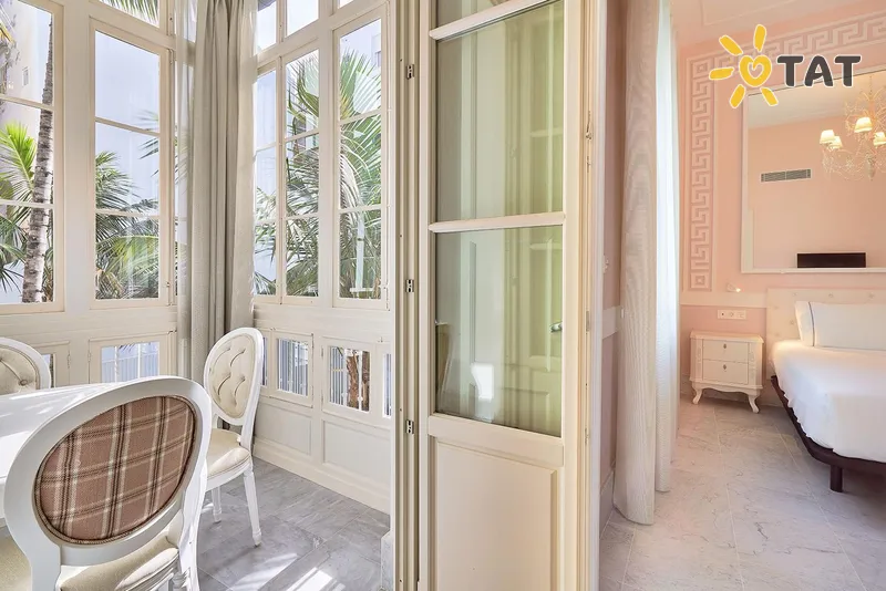 Фото отеля Tandem Palacio Veedor de Galeras Suites 4* Коста Де Ла Лус Испания номера