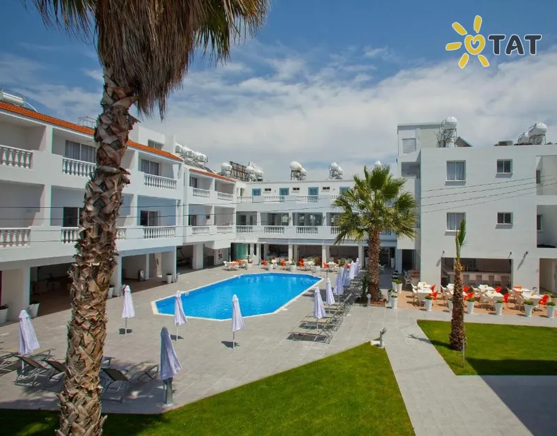 Фото отеля Princessa Vera Hotel Apartmens 3* Patosas Kipras išorė ir baseinai