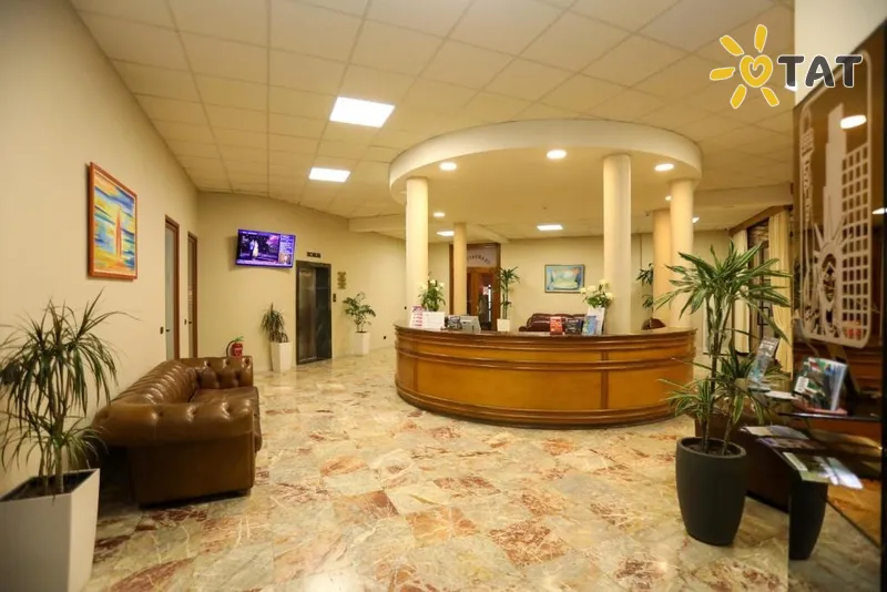 Фото отеля New York 4* Влера Албания лобби и интерьер