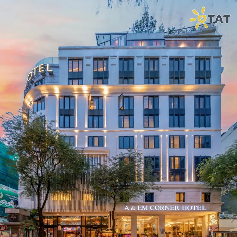 Фото отеля A&EM Saigon Hotel 5* Хошимин Вьетнам экстерьер и бассейны