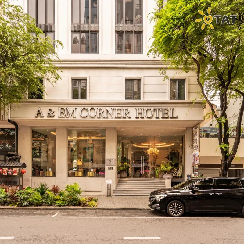 Фото отеля A&EM Saigon Hotel 5* Хошимин Вьетнам экстерьер и бассейны