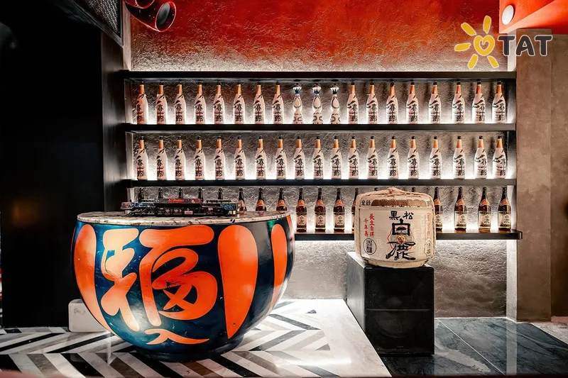 Фото отеля A&EM Saigon Hotel 5* Хошимин Вьетнам экстерьер и бассейны