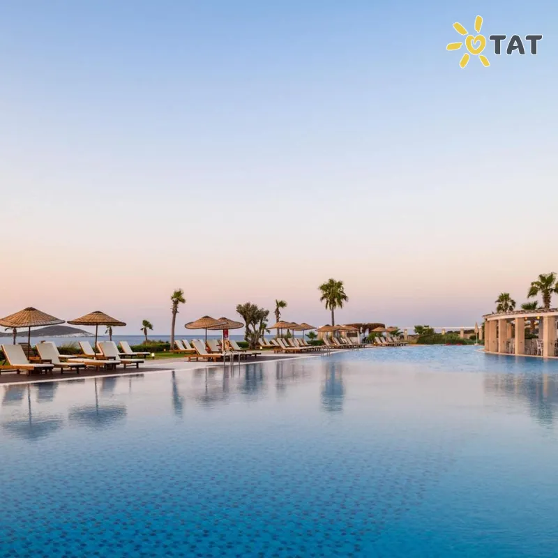 Фото отеля Dolce by Wyndham Cesme Alacati 4* Измир Турция экстерьер и бассейны