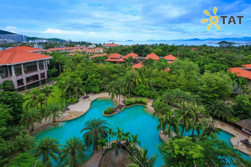 Фото отеля Luhuitou State Guesthouse & Resort 5* о. Хайнань Китай экстерьер и бассейны