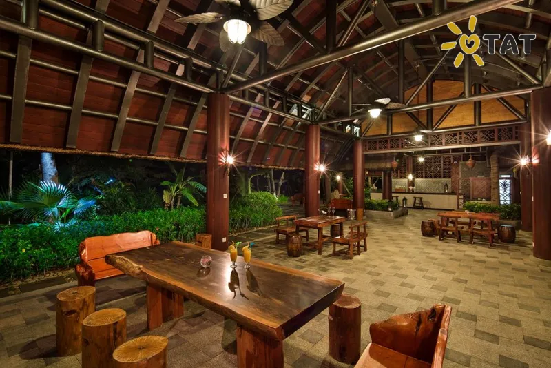 Фото отеля Luhuitou State Guesthouse & Resort 5* о. Хайнань Китай бары и рестораны