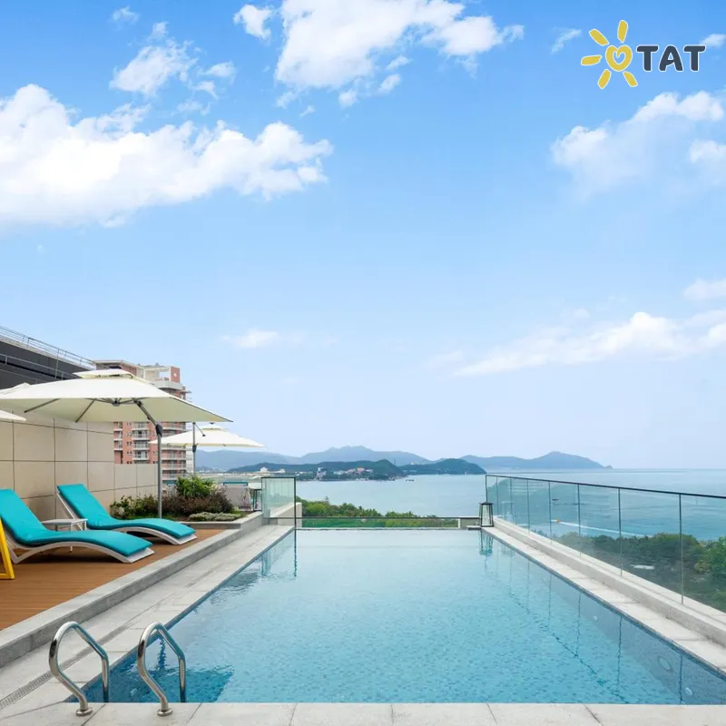 Фото отеля Voco Sanya Dadonghai By IHG 5* о. Хайнань Китай экстерьер и бассейны