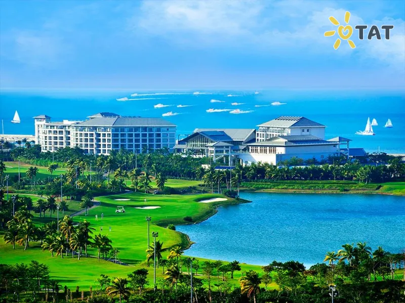 Фото отеля Mingshen Golf & Bay Resort Sanya 4* о. Хайнань Китай экстерьер и бассейны