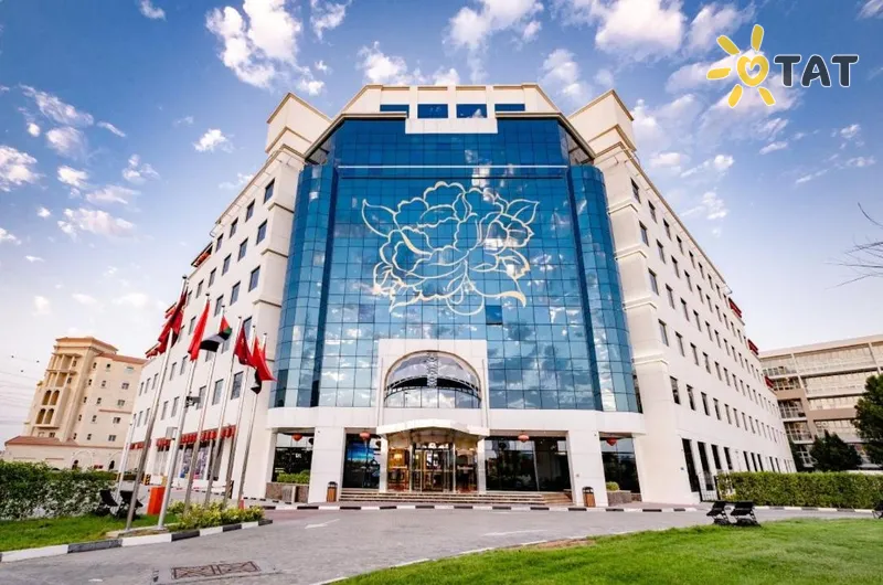 Фото отеля Peony Hotel 4* Дубай ОАЭ экстерьер и бассейны