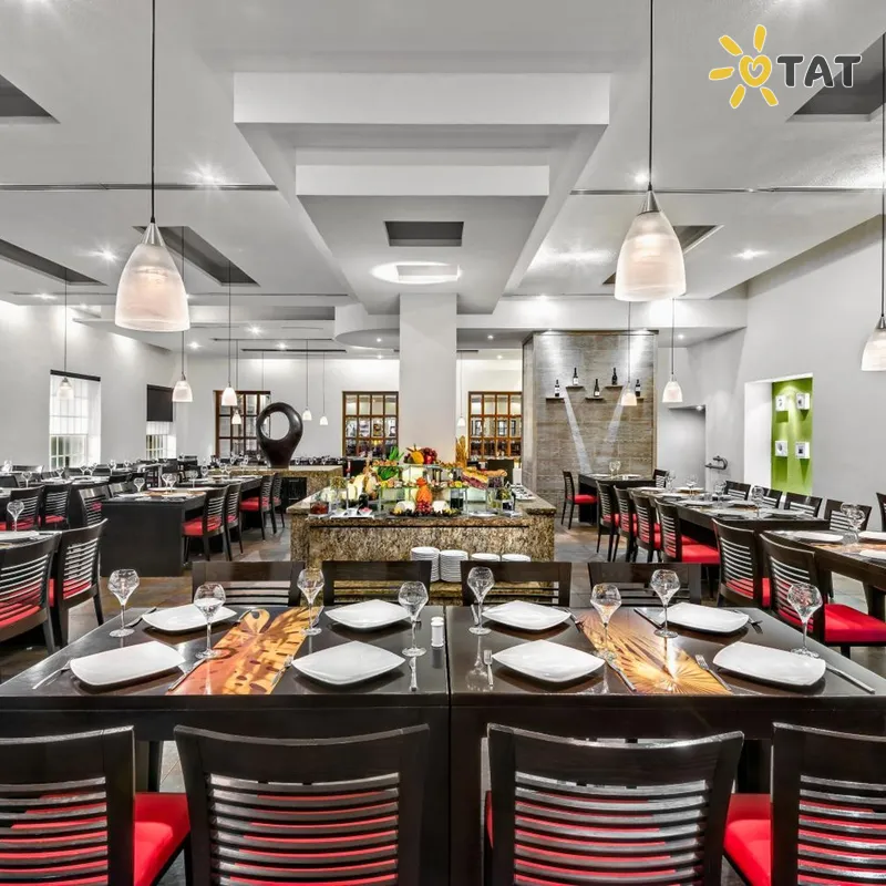 Фото отеля Marina El Cid Spa & Beach Resort 5* Канкун Мексика бары и рестораны