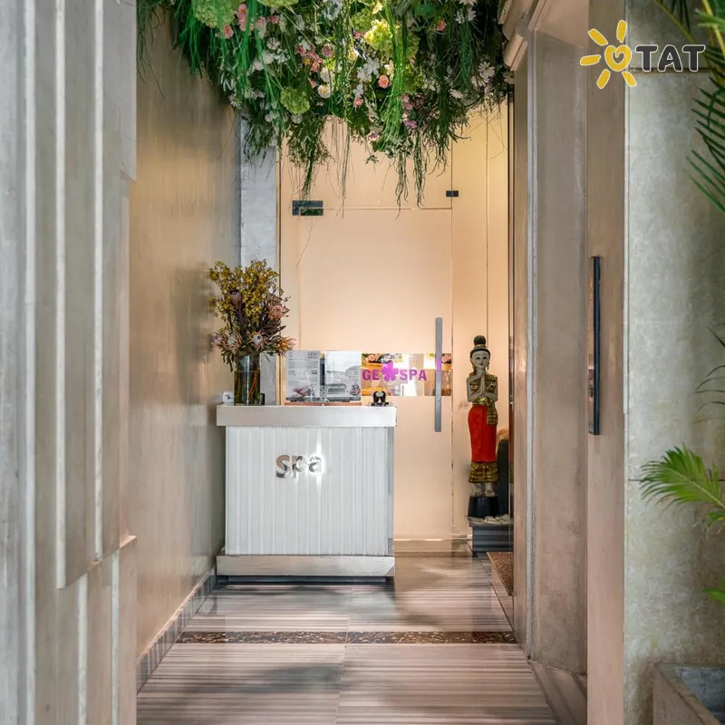 Фото отеля A&EM Art Hotel 4* Хошимин Вьетнам лобби и интерьер