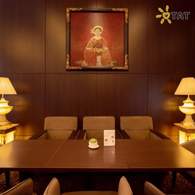 Фото отеля Nhat Ha L’Opera Hotel 4* Хошимин Вьетнам экстерьер и бассейны