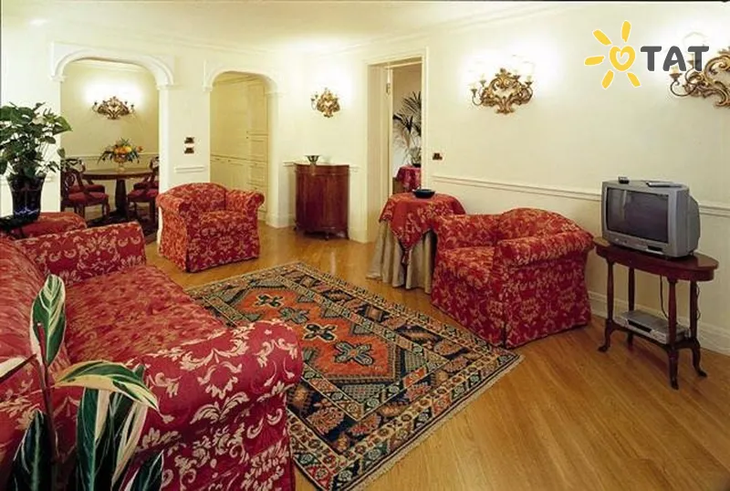 Фото отеля Suites Torre dell Orologio 4* Венеция Италия лобби и интерьер