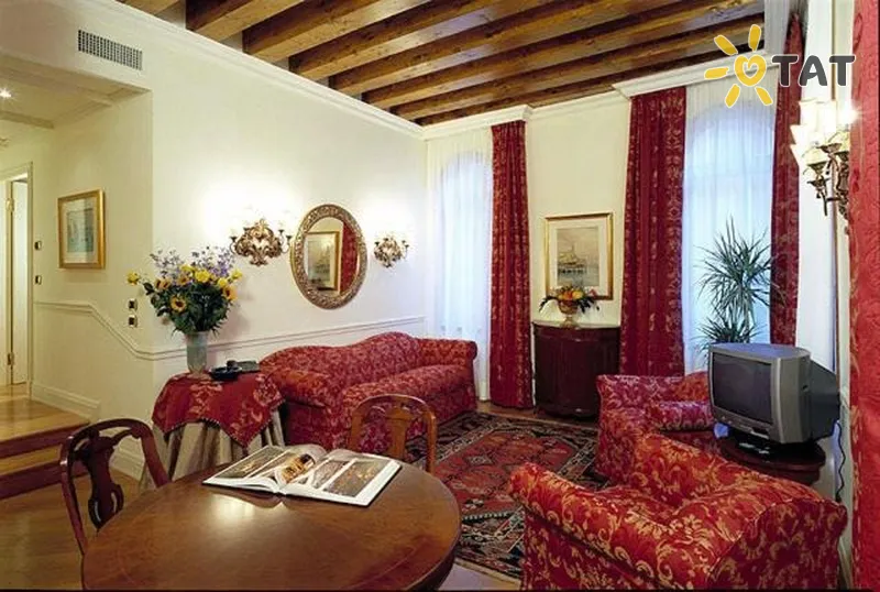 Фото отеля Suites Torre dell Orologio 4* Венеция Италия номера