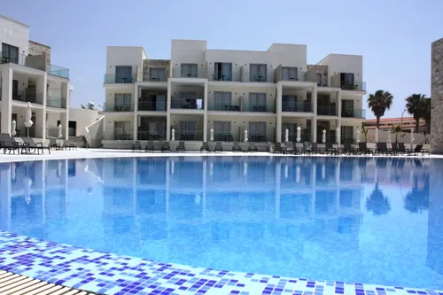 Kelionė в Amphora Beach Resort & Suites 4☆ Kipras, Patosas