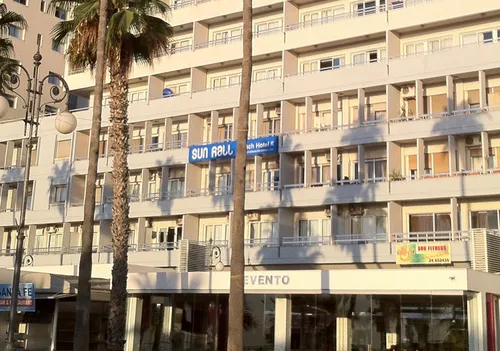 Kelionė в Sun Hall Beach Hotel Apts 3☆ Kipras, Larnaka