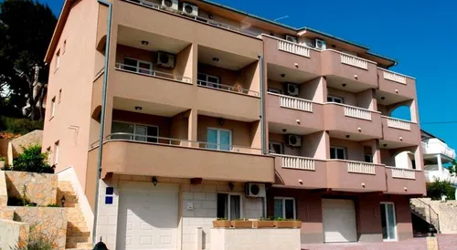 Kelionė в Nedo Dalmatia Apartments 2☆ Kroatija, Omis