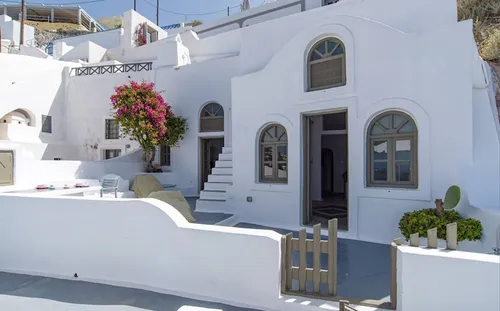 Blue Dolphins Apartments & Suites