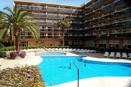 Горящий тур в Cye Holiday Centre Aparthotel 3☆ Spānija, Kostadorada