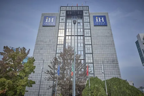 Горящий тур в iH Hotels Milano Lorenteggio 4☆ Itālija, Milāna