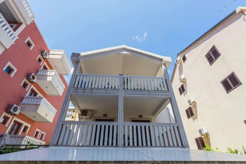 Dimic Villa