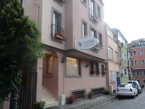 Agora Guesthouse & Hostel