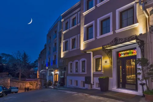 Four Doors Hotel
