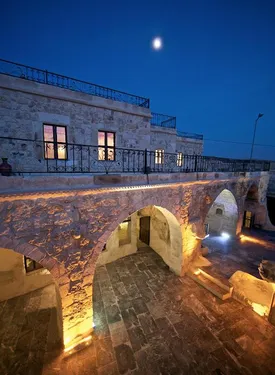Golden Cave Suites