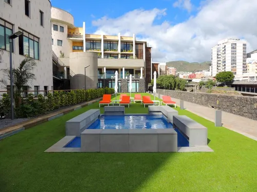 Escuela Santa Cruz Hotel
