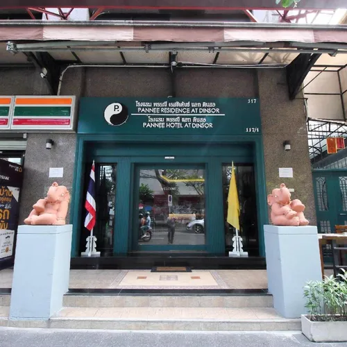 Super OYO 483 Pannee Hotel Khaosan