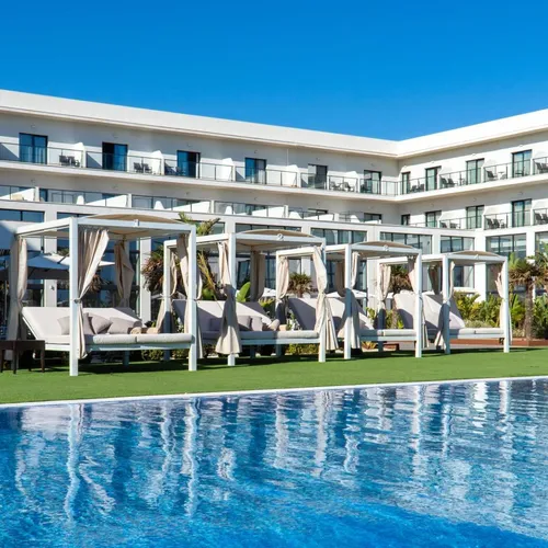 Cabogata Beach Hotel