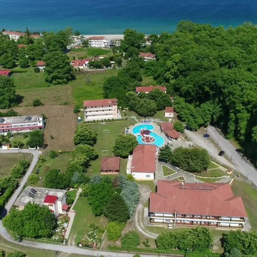 Sintrivanis Resort Beach