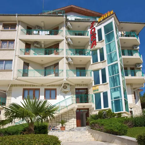 Zora Hotel