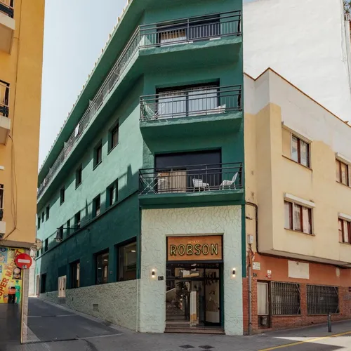 Robson Hotel