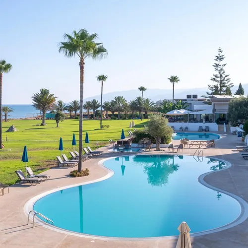 Natura Beach Hotel & Villas