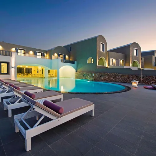 Acroterra Rosa Luxury Suites