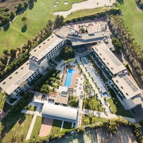 La Finca Resort