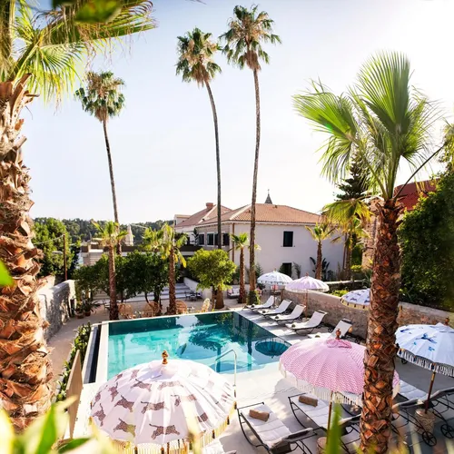 Supetar Hotel