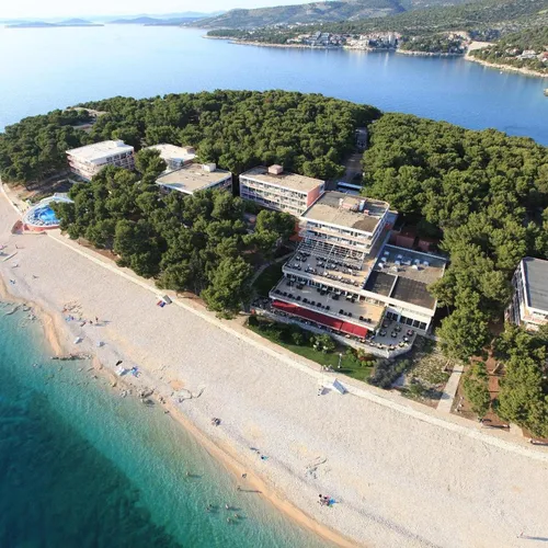 Zora Hotel