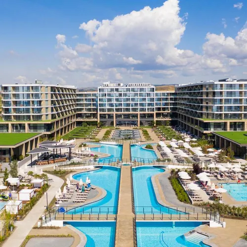 Wave Resort