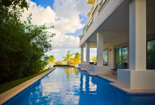 BlueBay Grand Esmeralda