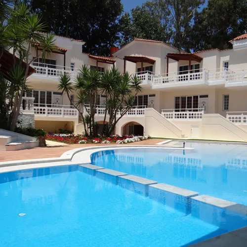 Perla Beach Apartments