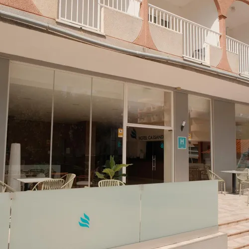 Cassandra Hotel