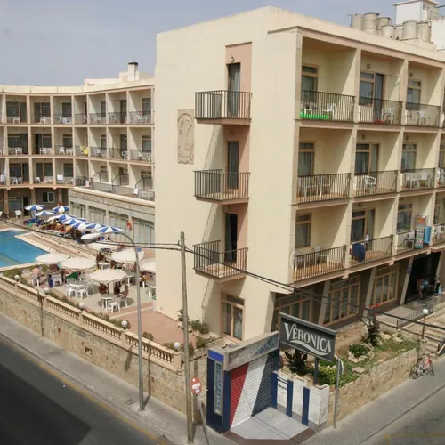 Iris Hotel