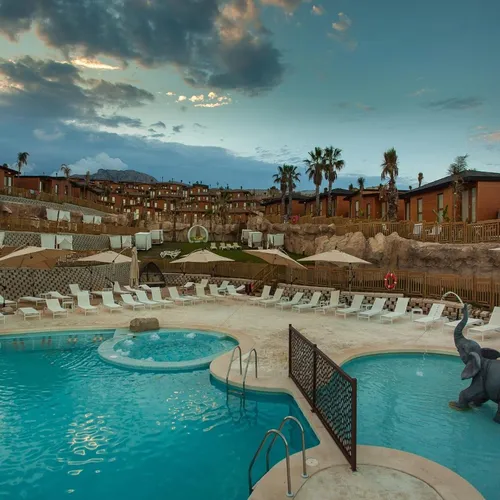 Magic Natura Animal, Waterpark & ​​Polynesian Resort