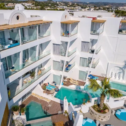Kouros Home Hotel
