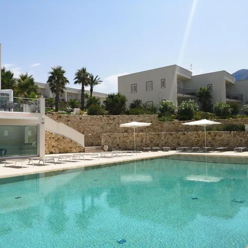 La Blanca Resort & Spa