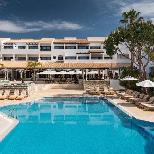 Pine Cliffs Hotel, a Luxury Collection Resort