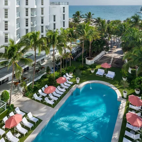 Courtyard Cadillac Miami Beach Oceanfront