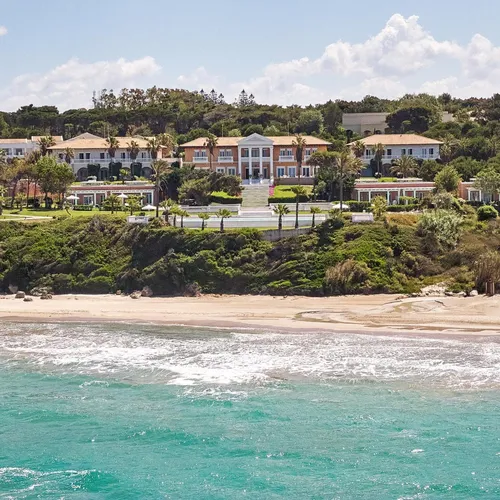 Mandola Rosa, A Resort to Live